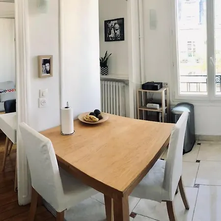 Cosy Studio Near Public Transport