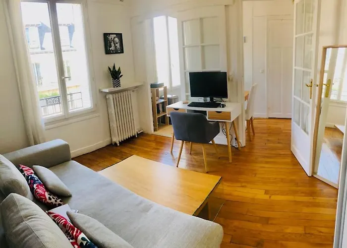 Cosy Studio Near Public Transport アパート パリ