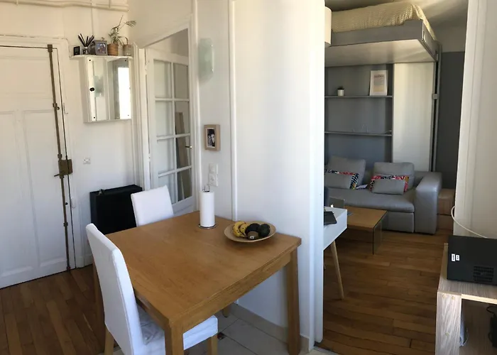 Cosy Studio Near Public Transport * パリ